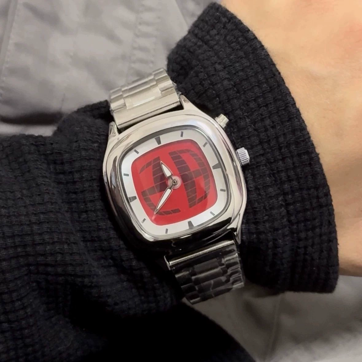 Pulse Big Tick Digital Watch