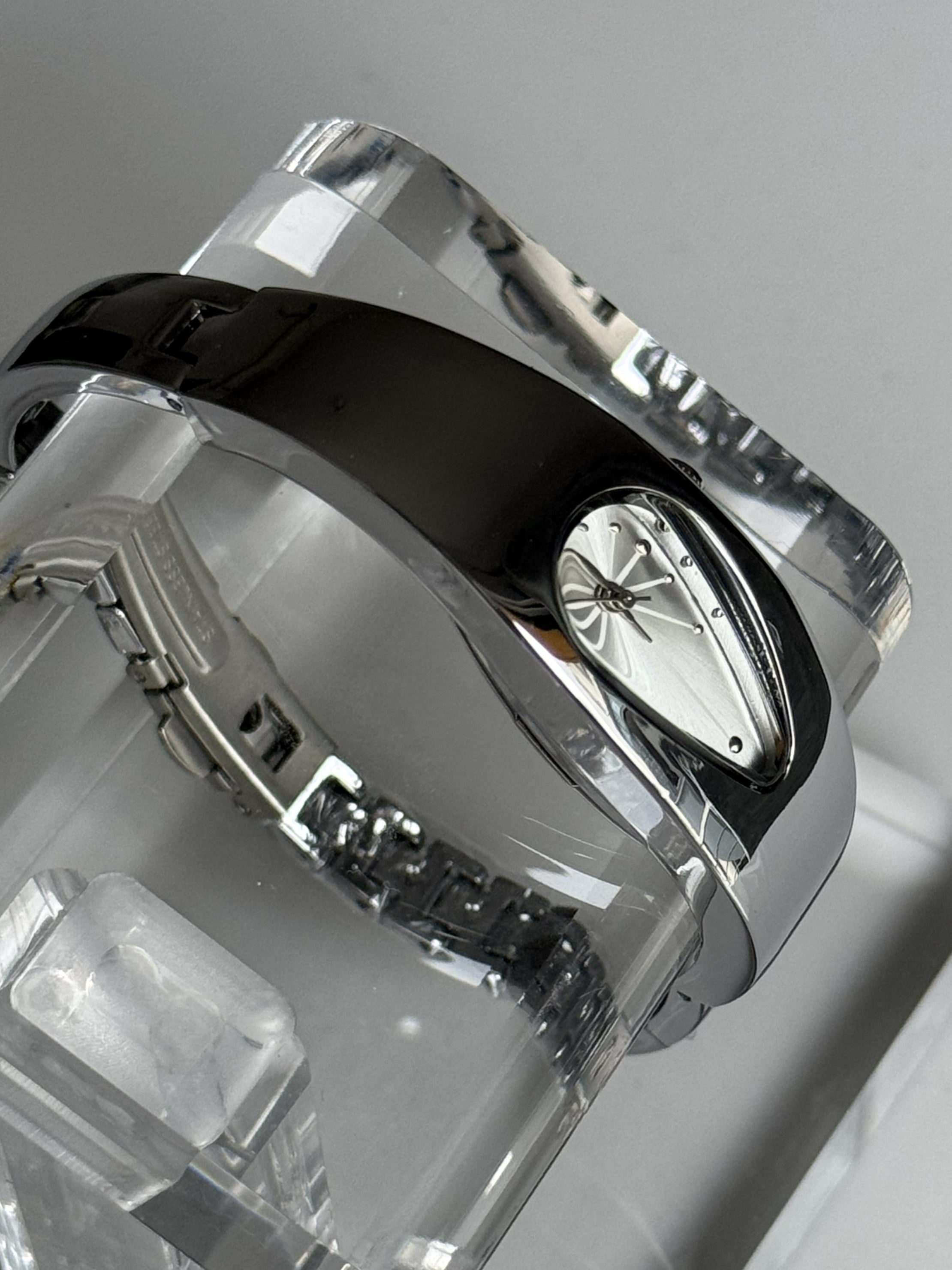 Vela Dripline Watch