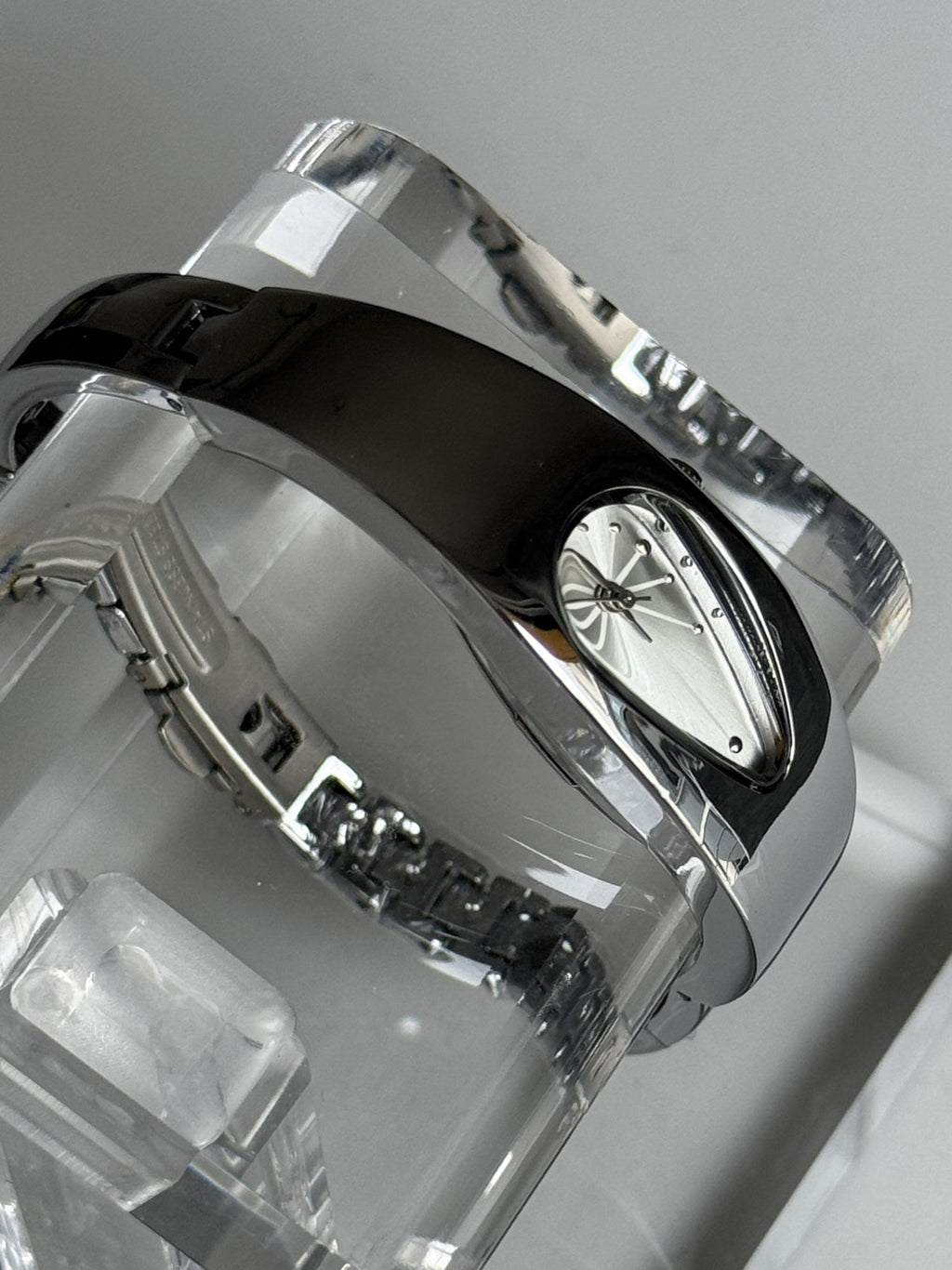 Vela Dripline Watch