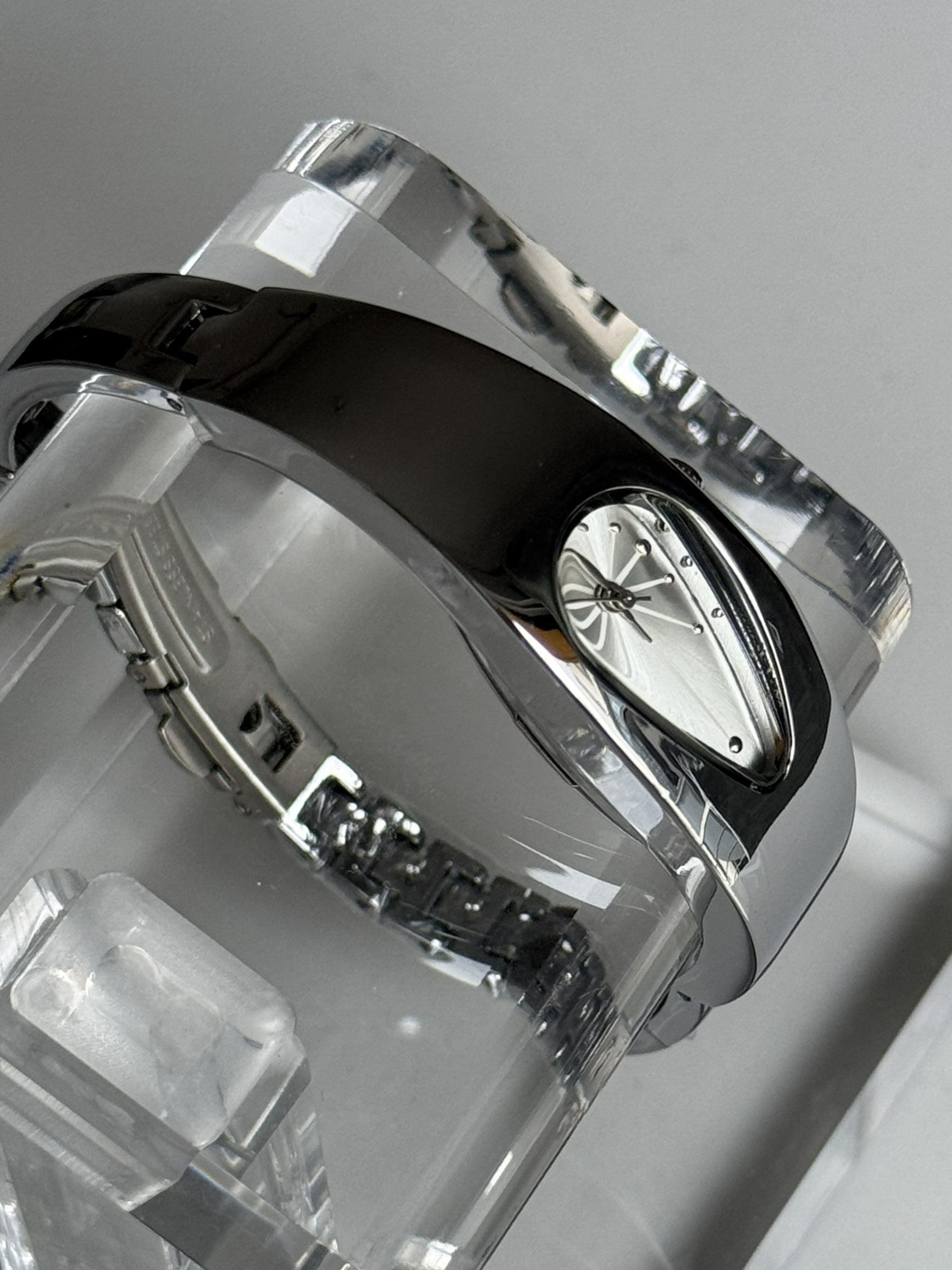 Vela Dripline Watch